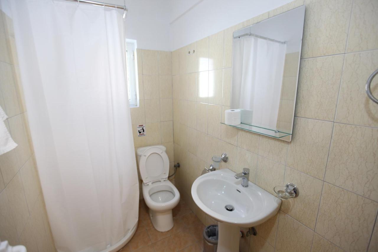 Hotel Prishtina Saranda Dış mekan fotoğraf