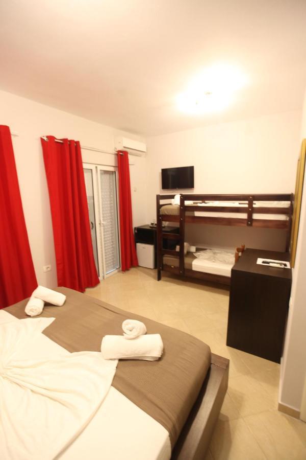 Hotel Prishtina Saranda Dış mekan fotoğraf