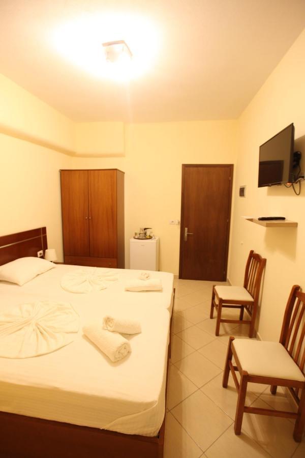 Hotel Prishtina Saranda Dış mekan fotoğraf