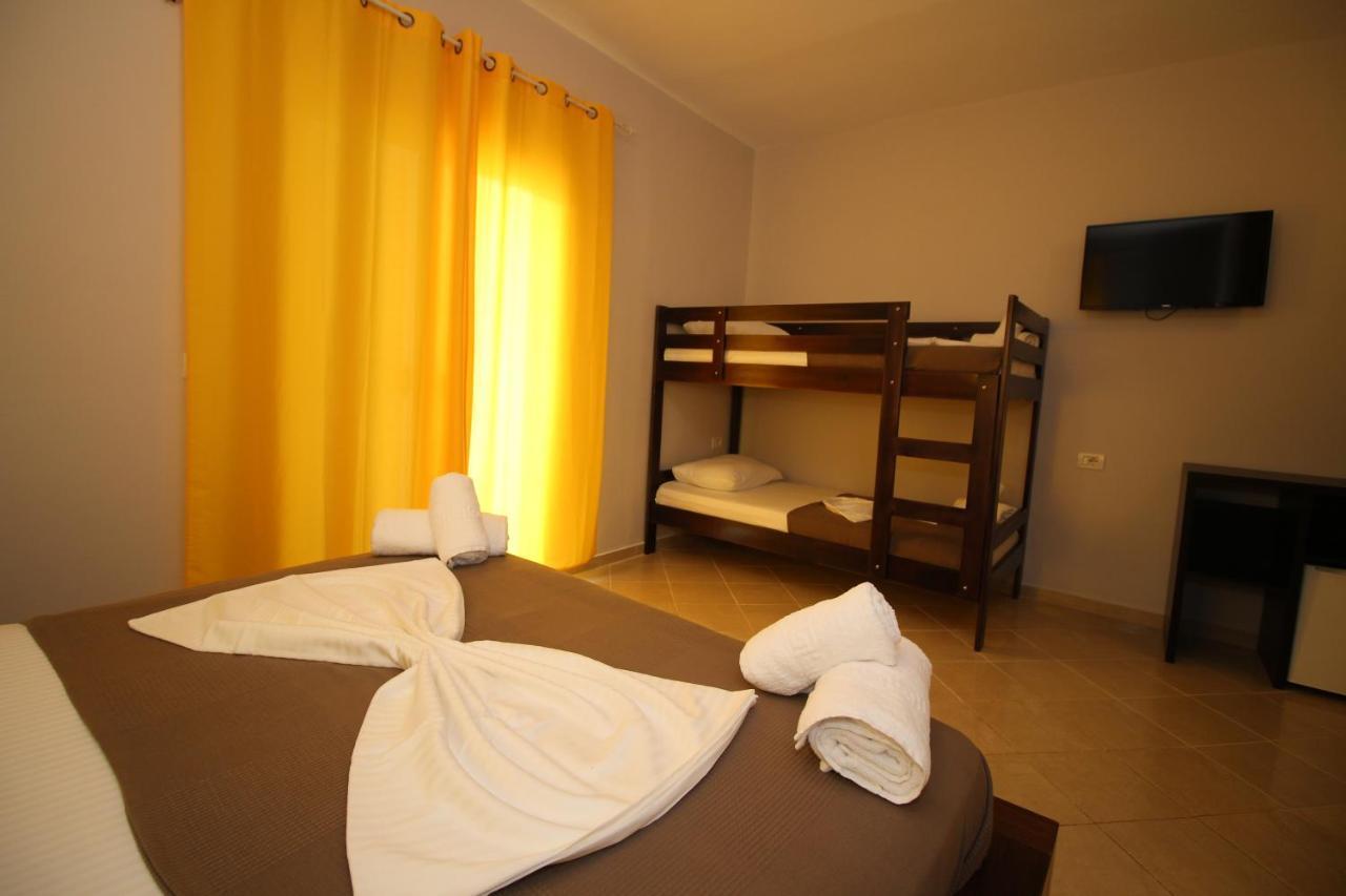 Hotel Prishtina Saranda Dış mekan fotoğraf
