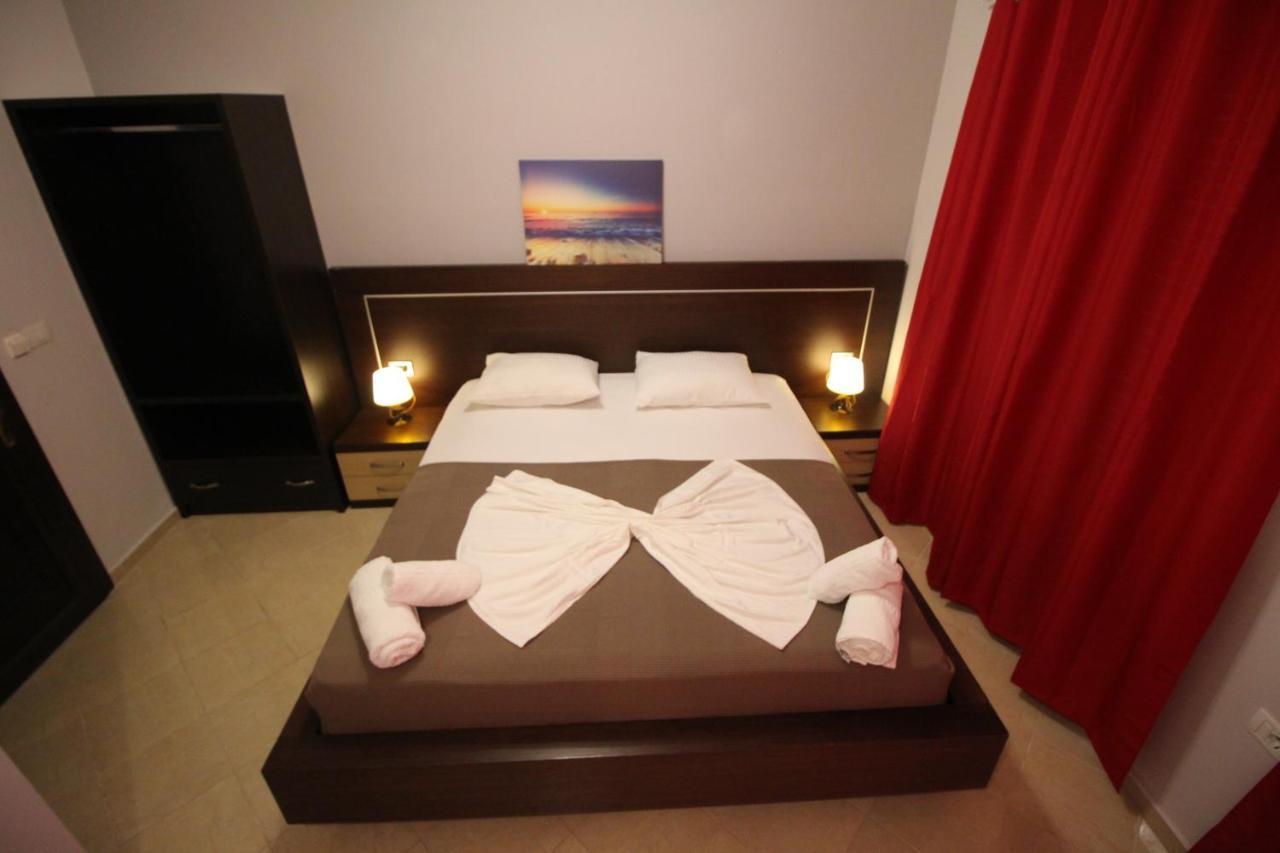 Hotel Prishtina Saranda Dış mekan fotoğraf